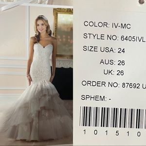 Stella York wedding dress size 24